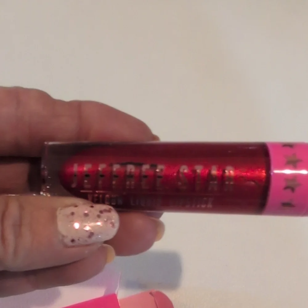 Velour Liquid Lipstick - Pink